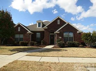 7627 Meadowknoll Dr, Sachse, TX 75048