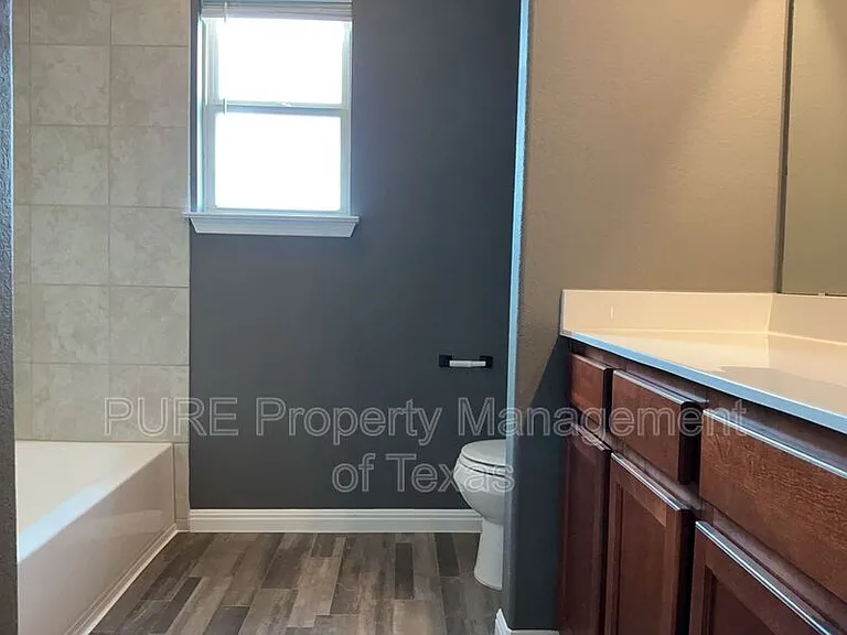 140 Earl Keen St — Photo 21