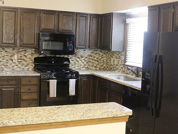 4th image of 6798 Colleen Dr