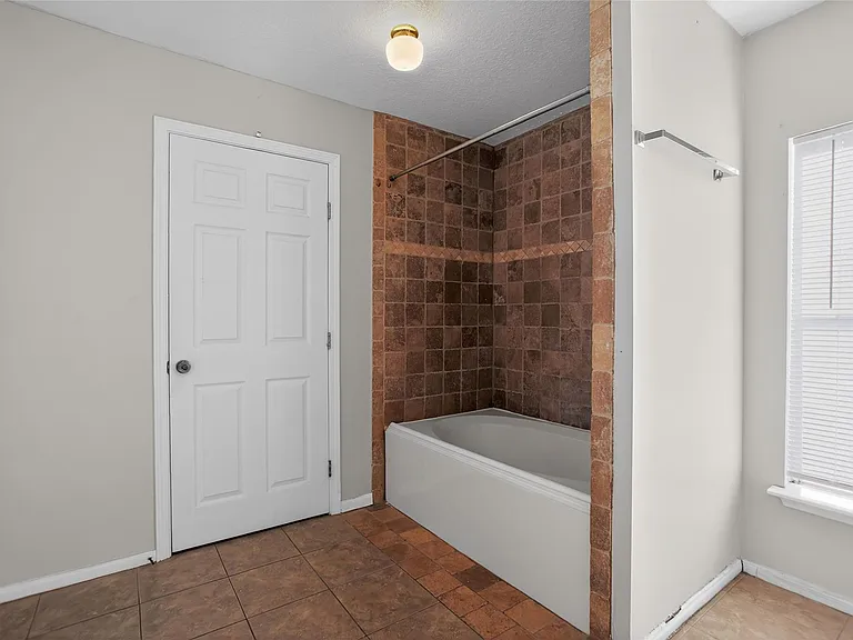 20615 Valley Wells Dr — Photo 37