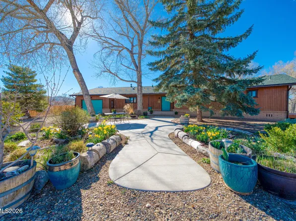 329 River Rd, Dayton, NV 89403