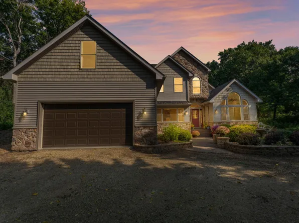 2317 Arlington Ave E, Maplewood, MN 55119