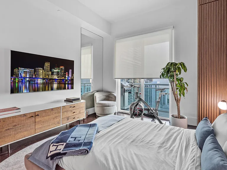 951 Brickell Ave #Penthouse 4111 — Photo 18