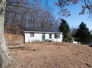 7 Boxwood Ln, Danbury, CT 06811