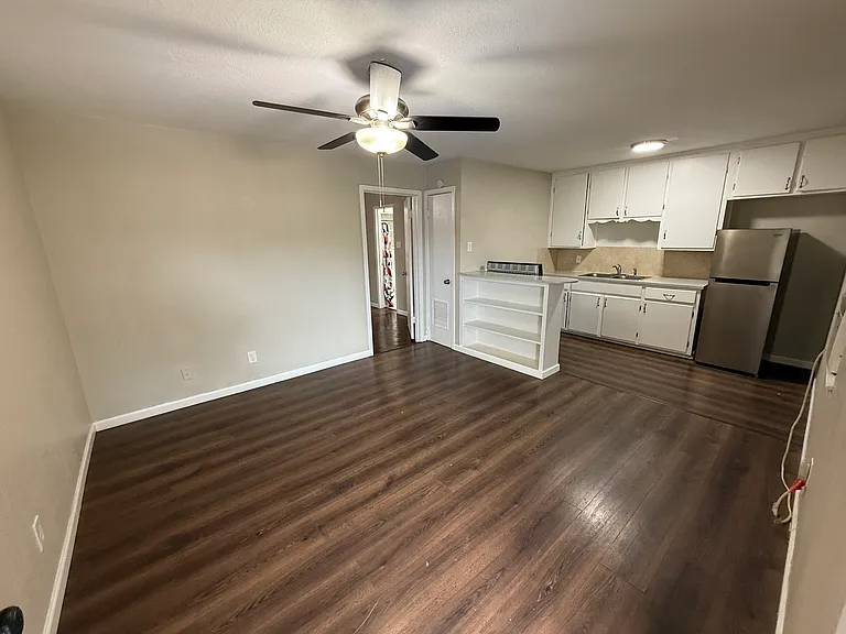207 Wolf St #B — Photo 1