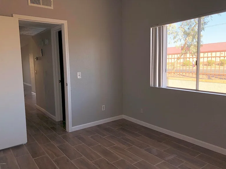 2844 E Marconi Ave — Photo 8
