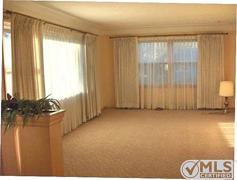 4th image of 1213 W C St