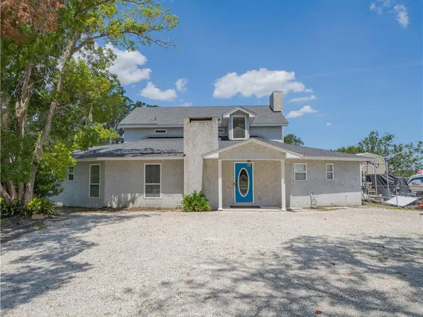 54 East Ave, Waverly, GA 31565