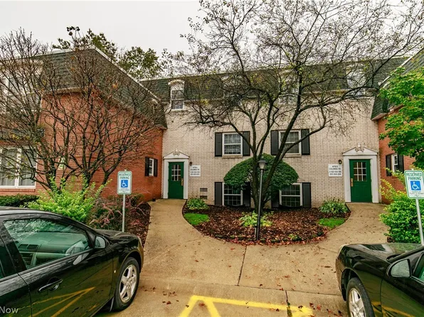 4783 Columbia Rd Unit 205, North Olmsted, OH 44070
