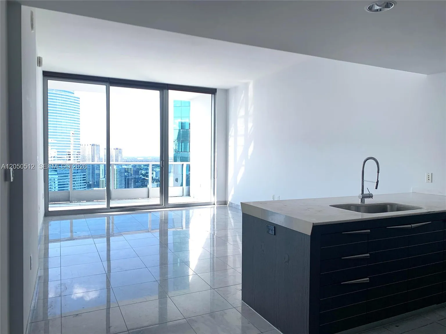 1 bed, 1.5 bath, 822 sqft, $3,850 — Photo 2