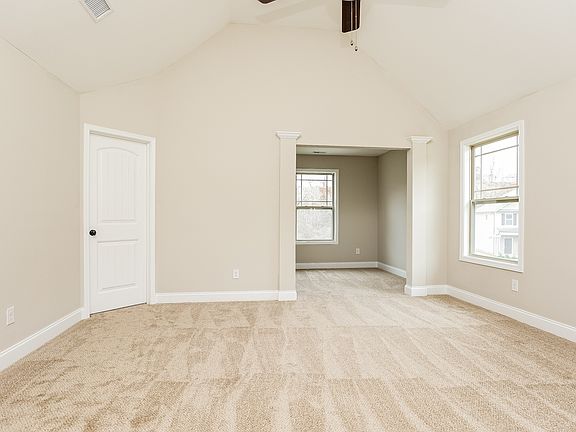 4th image of 1172 Black Oak Cir