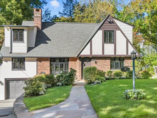 48 Vine Road, Larchmont, NY 10538