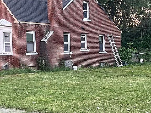 12027 Sanford 