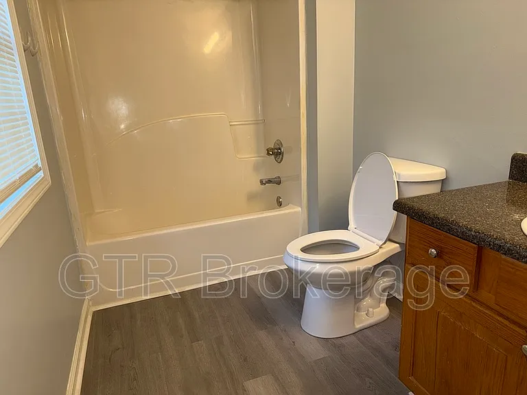 1145 Booker Ave SW — Photo 15