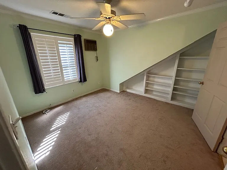1301 W Myrtle Ave — Photo 12