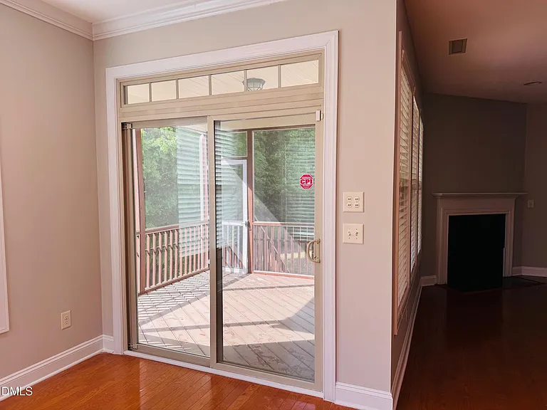 3913 Wedonia Dr — Photo 11