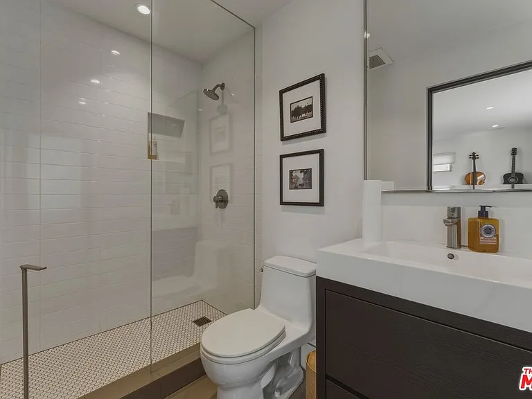 12706 Stanwood Dr — Photo 37