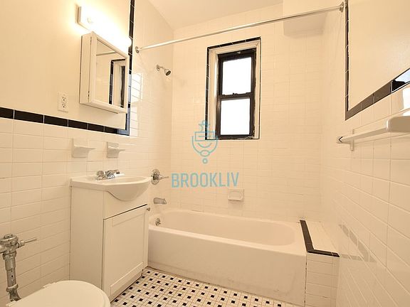5th image of 312 E 21st St APT 4D
