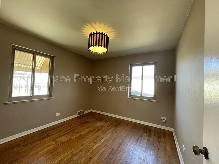 2955 Quebec St — Photo 7