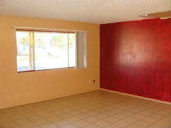 3rd image of 5555 W Wilshire Dr
