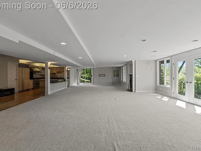 2962 Pheasant Ring Dr — Photo 48