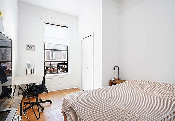5th image of 102 W 86th St APT 3R
