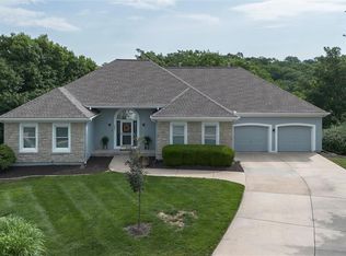 6001 Hallet St, Shawnee, KS 66216