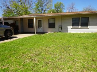 913 E Lovers Ln, Arlington, TX 76010