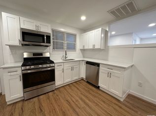 298 Main St UNIT 1, Huntington, NY 11743