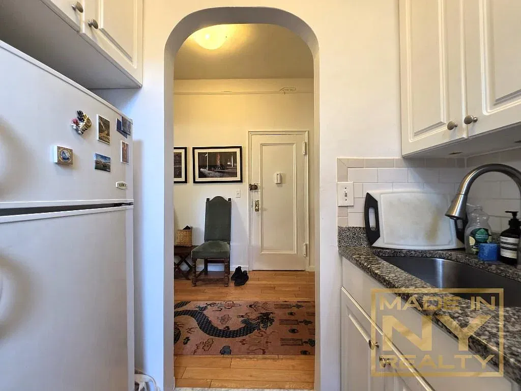 27 East 94th Street — Photo 4