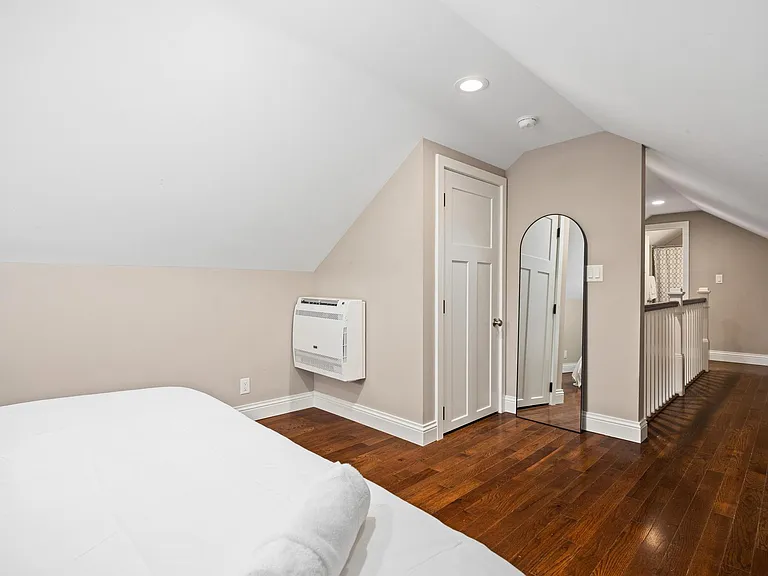 4805 N Columbus Ave — Photo 27