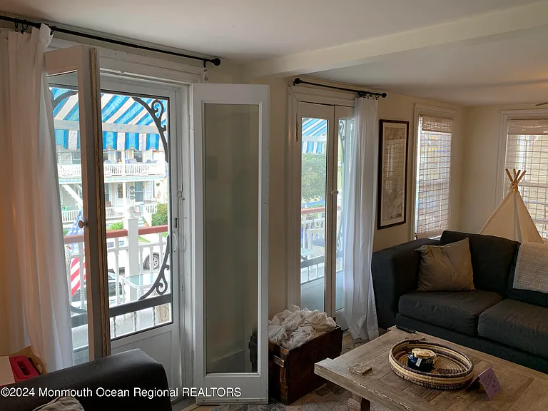 19 Webb Ave #2 — Photo 12