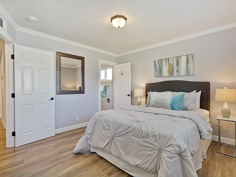 5259 Meridian Ave — Photo 10