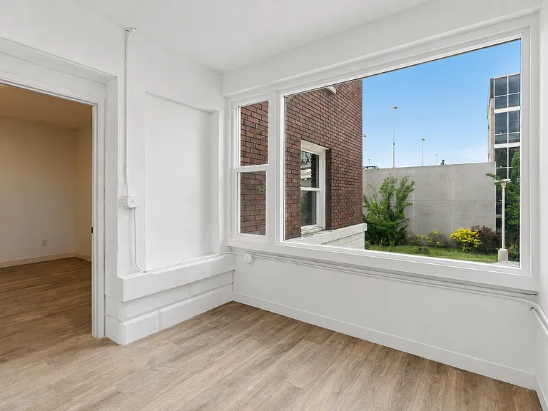 Cambridge Court Apartments — Photo 49