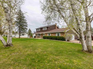 615 Ridge Ave, Platteville, WI 53818