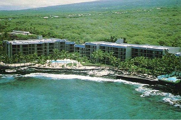 1st image of 75-6106 Alii Dr #103