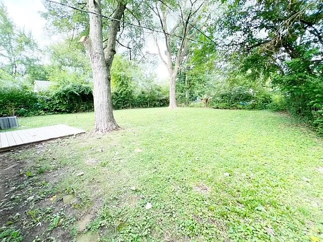4 bed, 1.0 bath, 1000 sqft, $1,325 — Photo 2