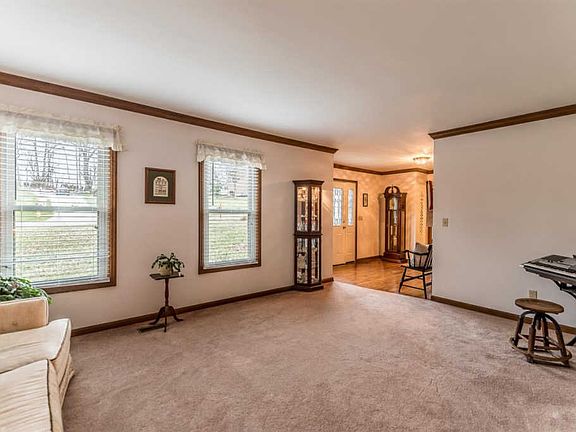 3rd image of 8426 Eagleridge Dr