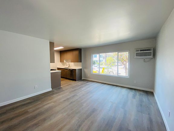 3rd image of 125 S Avenue 53 #1