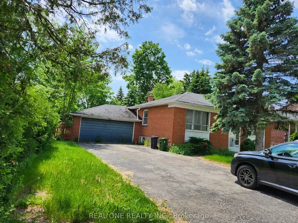 33 Urbandale Ave, Toronto, ON M2M 2G9