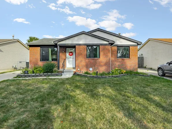 28780 Waverly St, Roseville, MI 48066