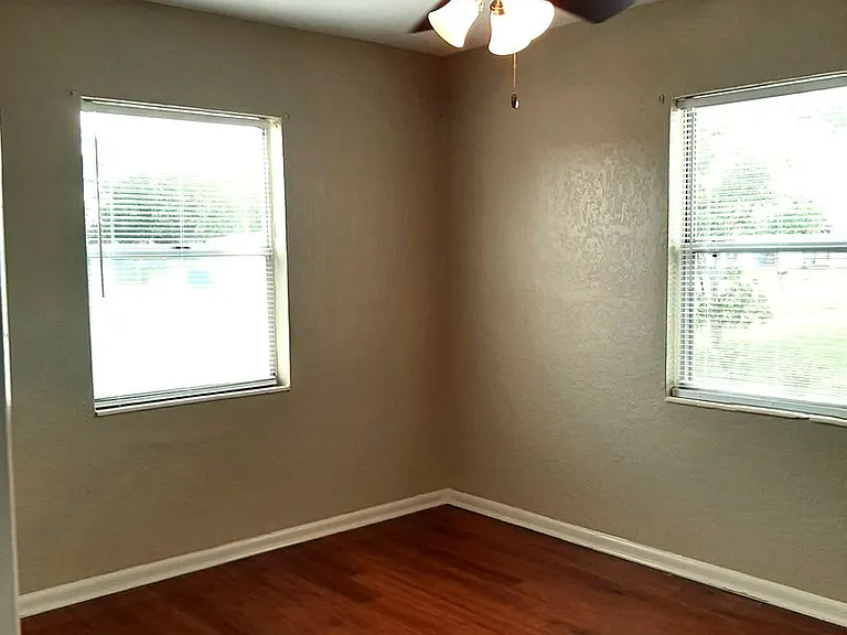 21440 Mallory Ave — Photo 13