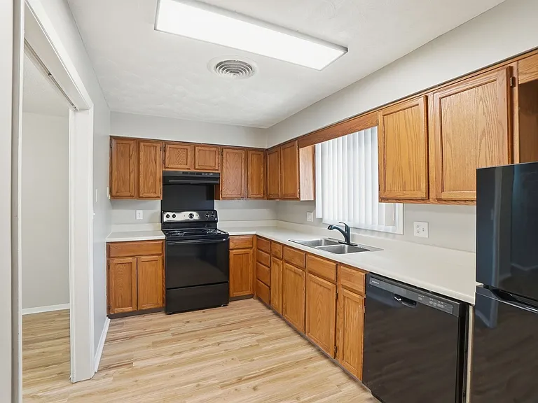 Northcrest Garden Apartments — Photo 52