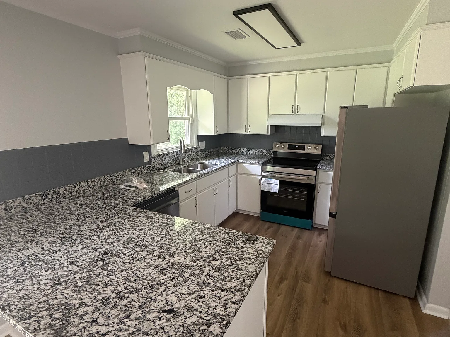 4 bed, 1705 sqft, $1,395 — Photo 2