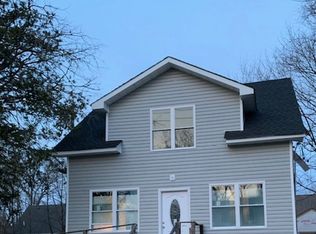147 N 22nd St, Wheatley Heights, NY 11798