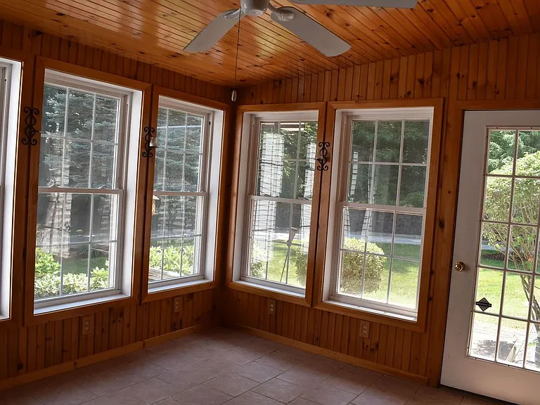 51 Westview Rd — Photo 10