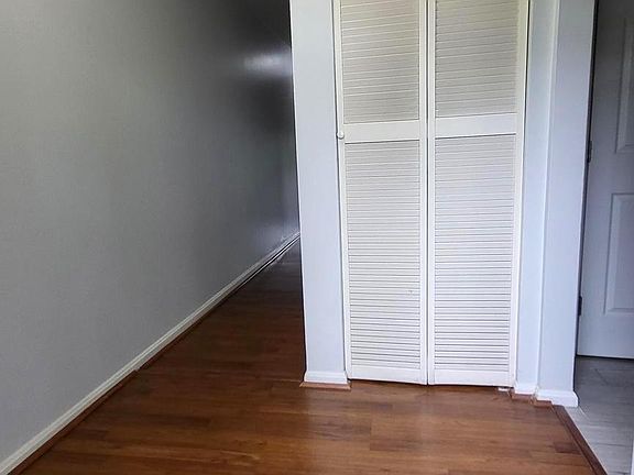 5th image of 4550 Metro Ct