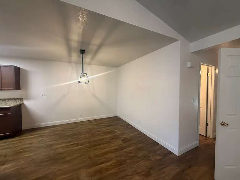 728 Spruce Ave #102 — Photo 2