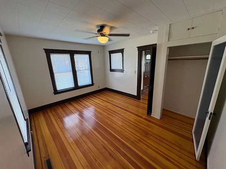 2209 Hawthorne Ave — Photo 16