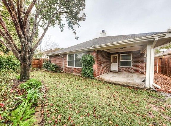3rd image of 5234 Hill Timbers Dr